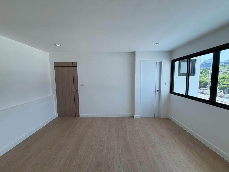 รูป 🏠 ขายบ้าน : ทาวน์โฮม 4.5 ชั้นพร้อมลิฟต์ - สุขุมวิท101   รหัสทรัพย์ | 📌LNP-H953 - รูปที่ 26/50