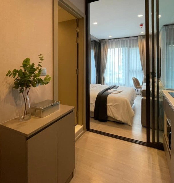 picture Life asoke rama 9   For rent Available Now  - 10/12