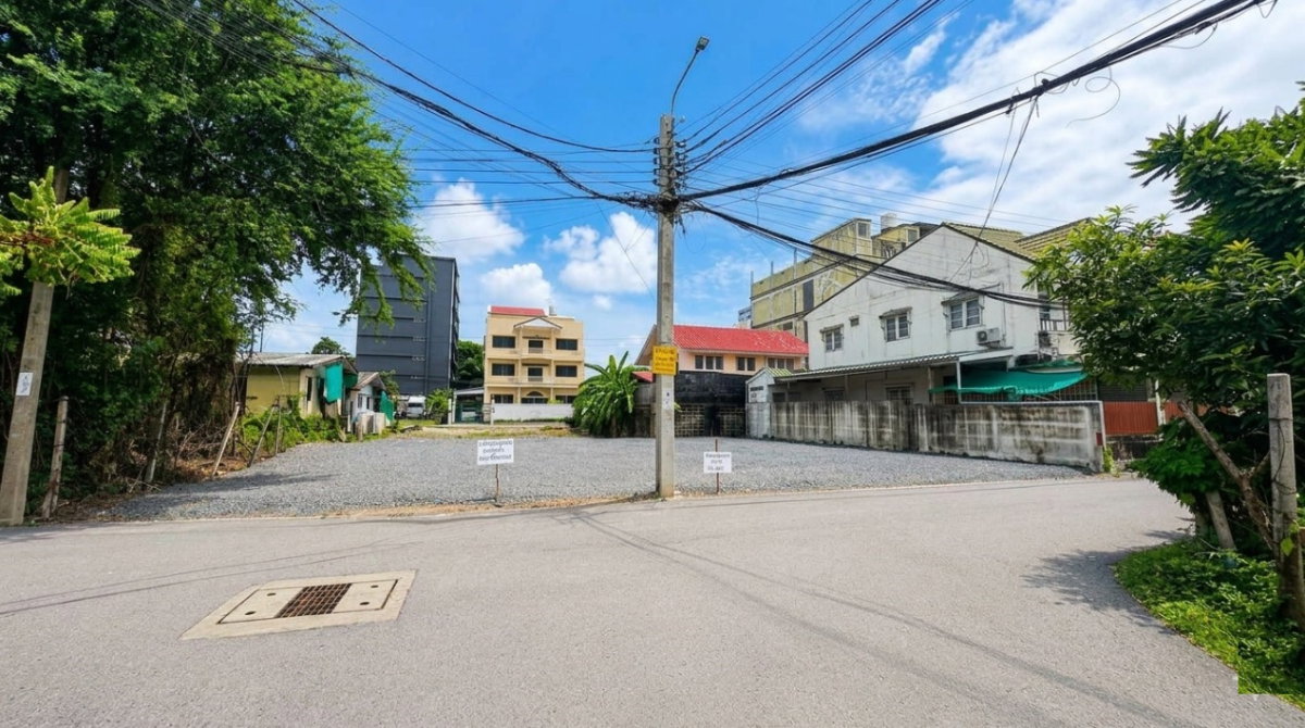 picture sale land Ladprow101 soi 46 opposite wat bueng school - 4/5