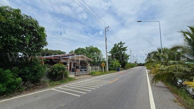 รูป ที่ดินพร้อมสิ่งปลูกสร้าง 4 ไร่ 83 ตร.วา ติดถนน สามพราน นครปฐม - รูปที่ 15/16