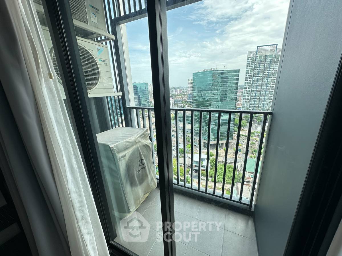 picture High-Floor 1-BR 32 Sqm At Knightsbridge Prime Ratchayothin, BTS Ratchayothin (ID 1207147) - 10/12