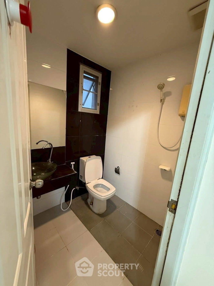 รูป คอนโดให้เช่า 2 ห้องนอน ที่ Latitude Condominium ใกล้บางสอทอง (ID 2081048) - รูปที่ 8/8