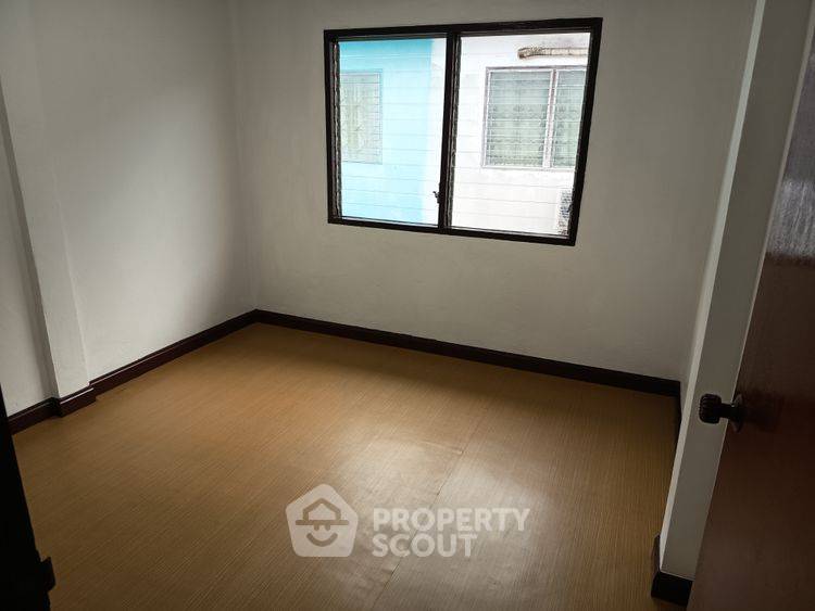picture Pet-Friendly 3-Bed Townhouse 200 Sqm, Baan Warocha Project 4 (ID 2524213) - 14/16