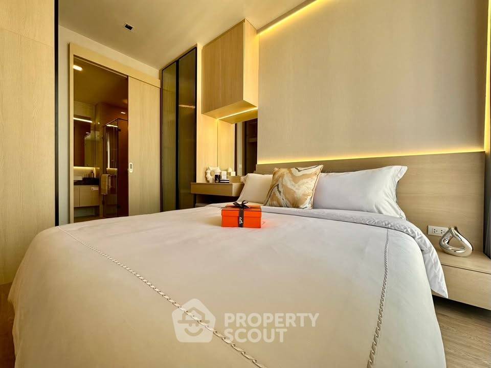 picture High-Floor 1-BR Condo At Noble State 39, 400m To BTS Phrom Phong 📍 (ID 2556936) - 4/7