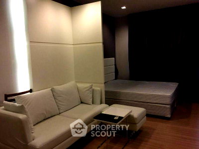 Condos for sale : 1-BR 30 Sqm, 35th-Floor Condo At Urbano Absolute, 400m to BTS Krung Thon Buri (ID 3148241)