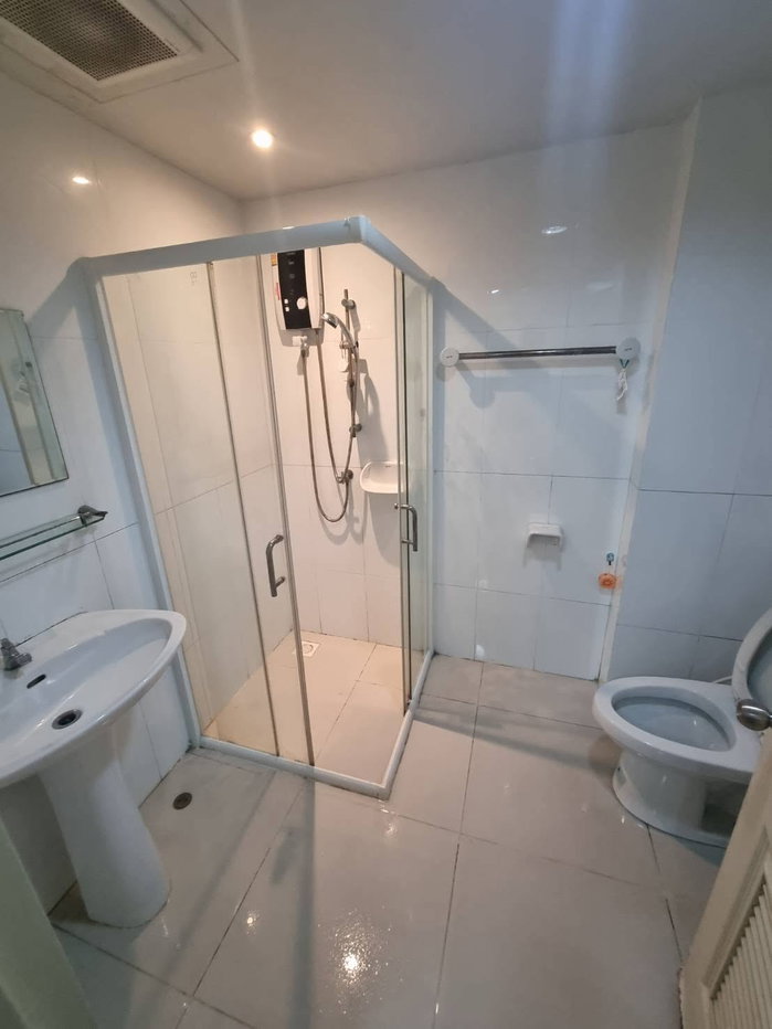 รูป 📢 ขาย The Escape Condominium Sukhumvit 101/1  มาพร้อมที่จอดรถส่วนตัว ขายต่ำกว่าทุน ใกล้ซีคอนสแควร์ และรถไฟฟ้าสายสีเหลือง  ✅สถานีสวนหลวง ร.9 - รูปที่ 7/12