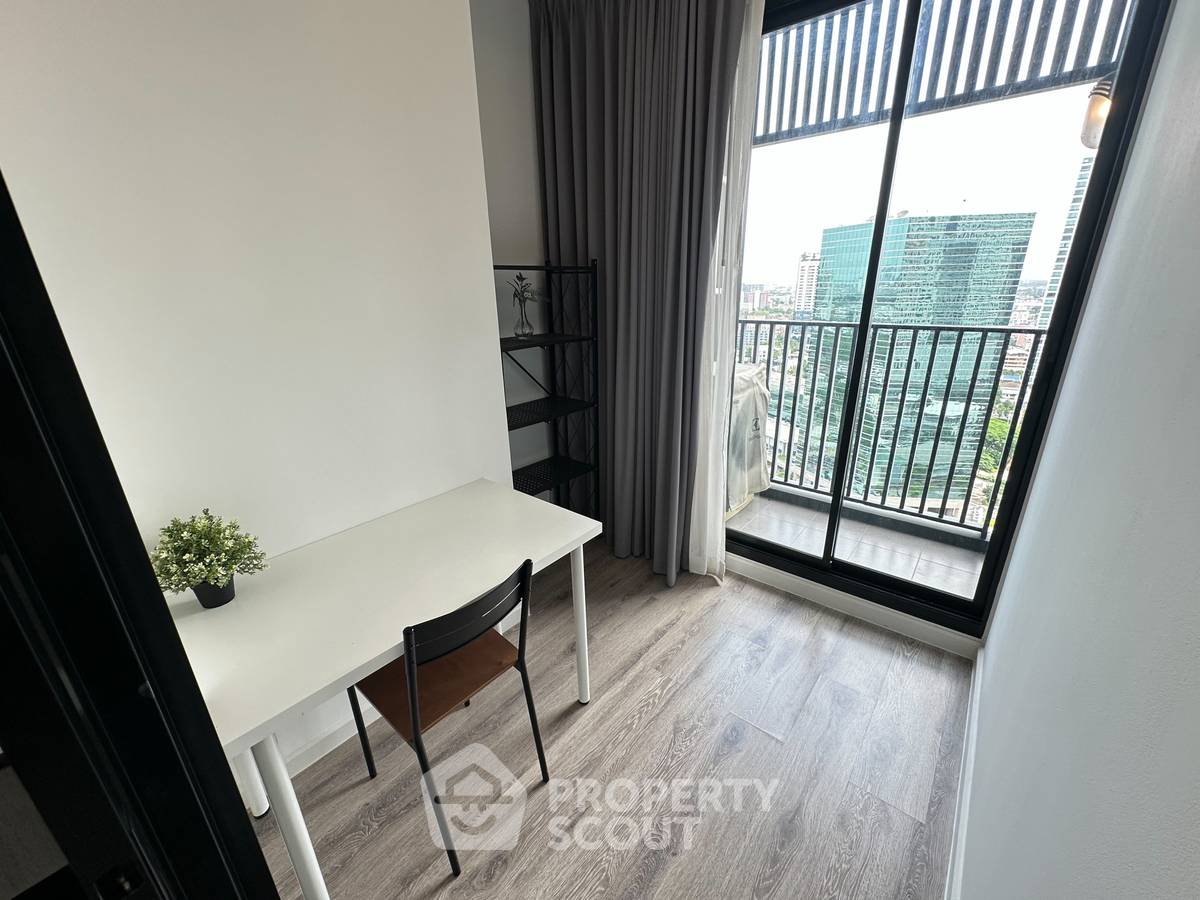 picture Well-Priced 1-BR 32 Sqm At Knightsbridge Prime Ratchayothin, BTS Ratchayothin (ID 1207147) - 9/12