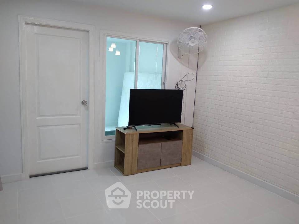 รูป คอนโด 1 ห้องนอน G One Condo Condominium 33 ตร.ม. ใกล้ BTS หยาเอก ลาดพร้าว (ID 3150773) - รูปที่ 4/10
