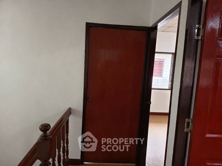 picture Pet-Friendly 3-Bed Townhouse 200 Sqm, Baan Warocha Project 4 (ID 2524213) - 15/16