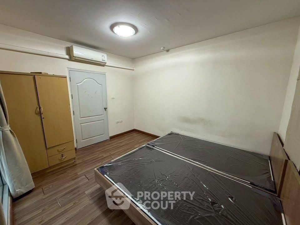 รูป คอนโดให้เช่า 2 ห้องนอน ที่ Latitude Condominium ใกล้บางสอทอง (ID 2081048) - รูปที่ 4/8