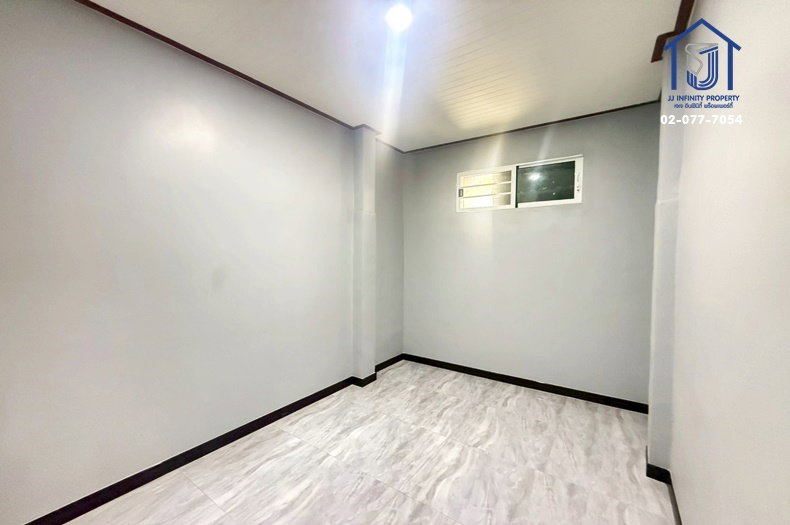 รูป ขายทาวน์โฮม 2 ชั้น ซอยนวมินทร์ 111 บ้านรีโนเวทใหม่ 33 ตร.ว. ใกล้ทางด่วนเอกมัย-รามอินทรา - รูปที่ 11/16