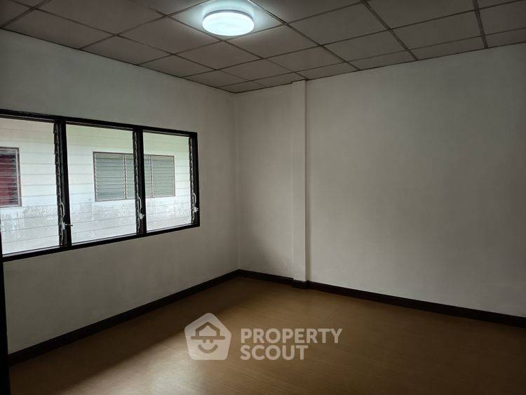 picture Pet-Friendly 3-Bed Townhouse 200 Sqm, Baan Warocha Project 4 (ID 2524213) - 10/16