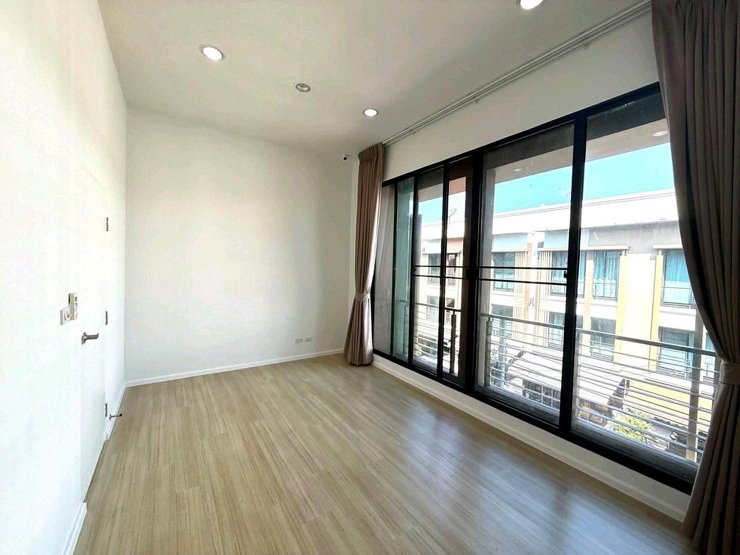รูป ✨🏡 ขายด่วน! ทาวน์โฮม 3 ชั้น บ้านกลางเมือง กัลปพฤกษ์ พร้อมอยู่ ใกล้สาทร เพียง 3.99 ล้านบาท - รูปที่ 5/16