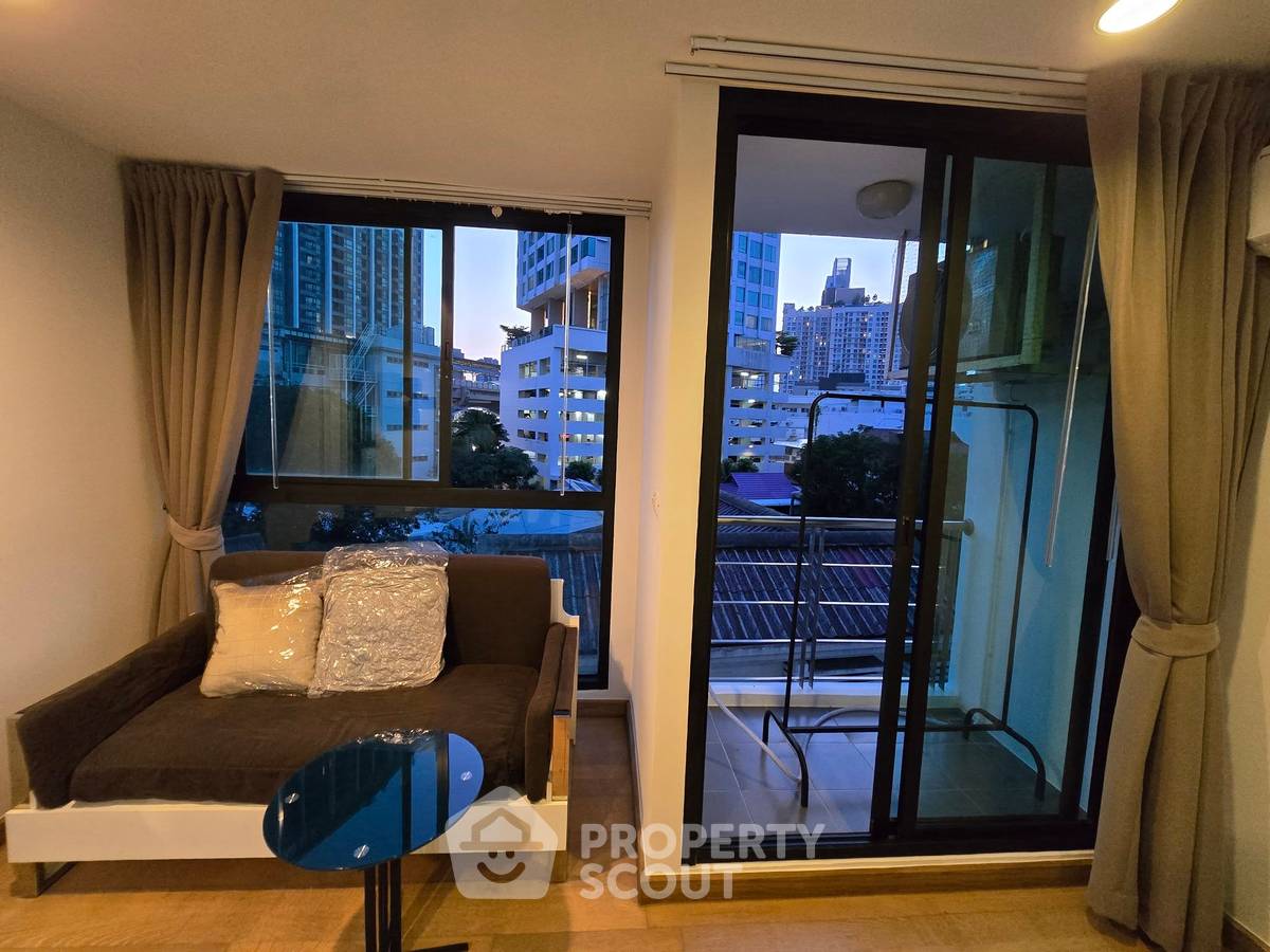 รูป คอนโด 1 ห้องนอน Bangkok Feliz สุขุมวิท 69 ห่าง BTS พระโขนง 70 เมตร ชั้น 4 (ID 3151979) - รูปที่ 3/6