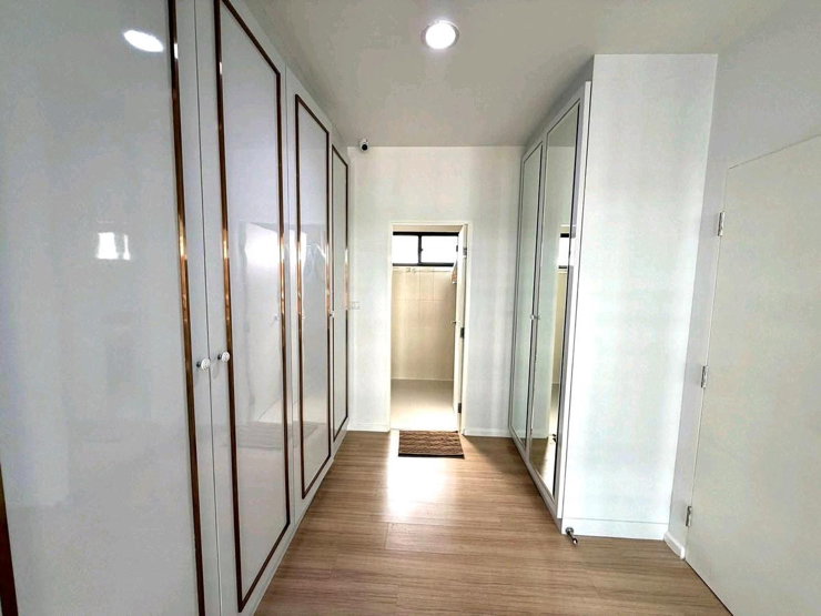 รูป ✨🏡 ขายด่วน! ทาวน์โฮม 3 ชั้น บ้านกลางเมือง กัลปพฤกษ์ พร้อมอยู่ ใกล้สาทร เพียง 3.99 ล้านบาท - รูปที่ 10/16