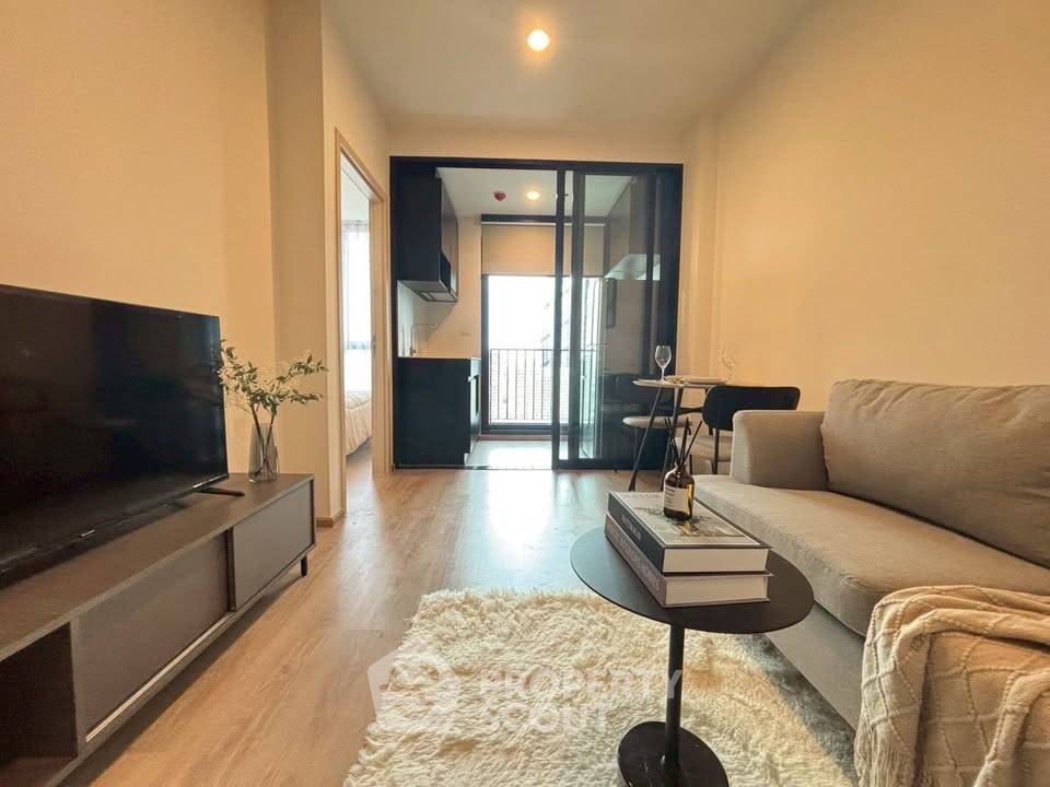 picture 1-BR Condo At Nue District R9, High-Floor 24th, 200m to MRT Phra Ram 9 (ID 3148767) - 2/10