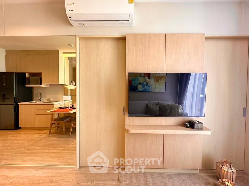 picture High-Floor 1-BR Condo At Noble State 39, 400m To BTS Phrom Phong 📍 (ID 2556936) - 3/7