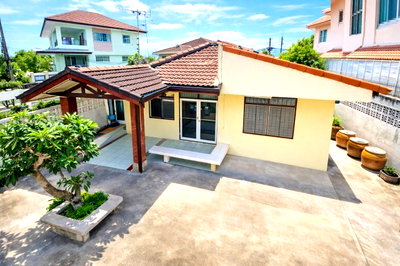 เช่าบ้านเดี่ยว ถนนประเสริฐมนูกิจ : นวมินทร์93-99 บ้านเดี่ยวชั้นเดียว 3 นอน 2 น้ำ ใกล้ฟู้ดแลนด์ นวมินทร์ 700 ม. 54ตร.ว. 220 ตร.ม..วัดบางเตย ชอคโกแลต วิลล์ 1.5 กม.