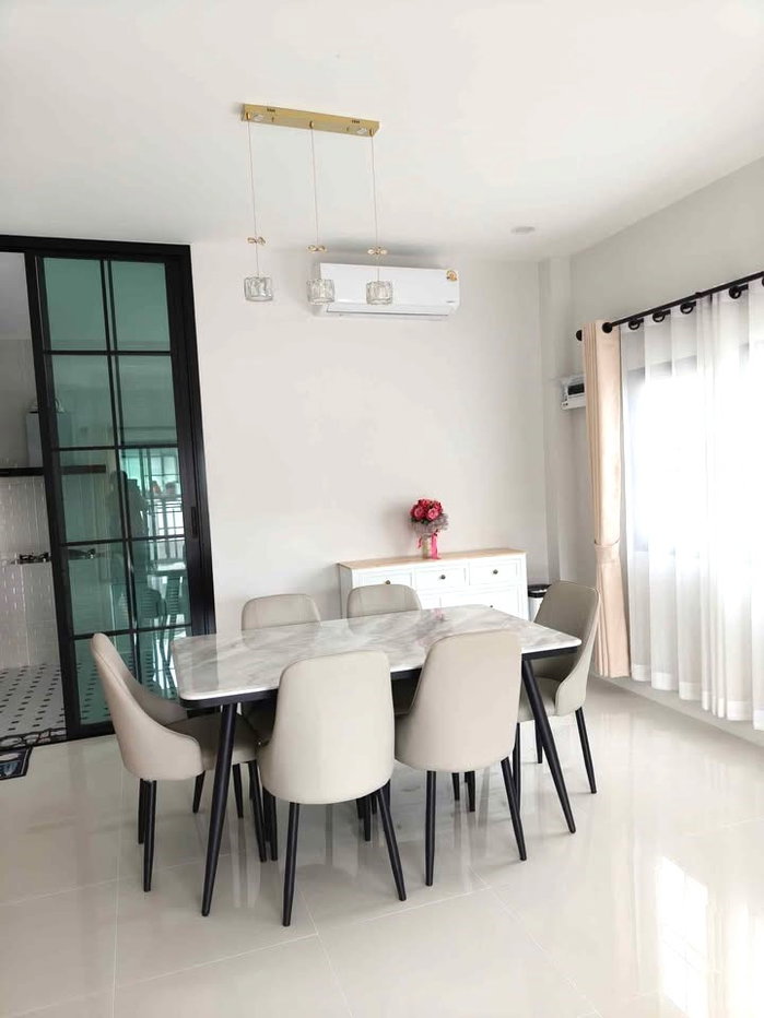 รูป 🏡✨ ให้เช่าบ้านเดี่ยว 2 ชั้น 4 ห้องนอน เลี้ยงสัตว์ตัวเล็กได้ เดินทางสะดวก ใกล้ 89 พลาซ่า เพียง 31,000 บาท/เดือน ✨🏡  #A6-H0414 - รูปที่ 4/15