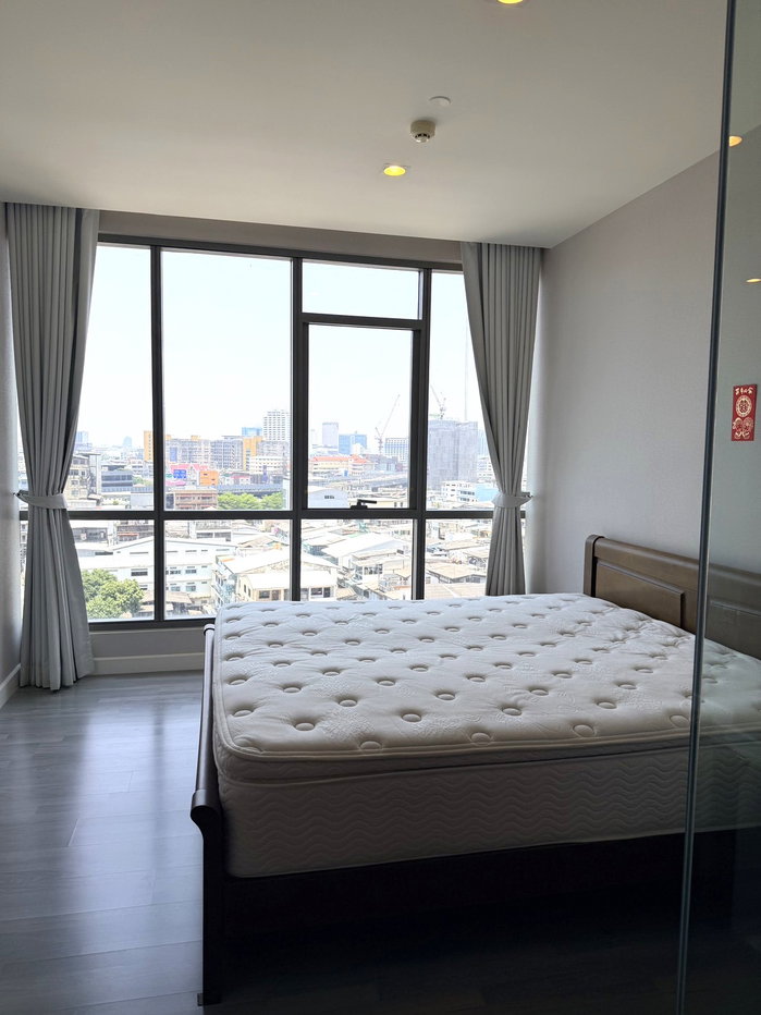 รูป 🏷️ P-2027 | The Room Rama 4 : เดอะ รูม พระราม 4 ห้องกว้าง ทำเลสามย่าน-จุฬา ใกล้ MRT หัวลำโพง 26,000 บ. | Line: @easycondoplus | 099-229-6397 - รูปที่ 1/14