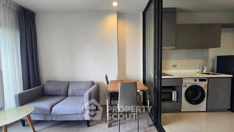 picture 1-BR Condo Life Asoke Hype, 32nd-Floor; 400m to ARL Makkasan (ID 3148909) - 4/9