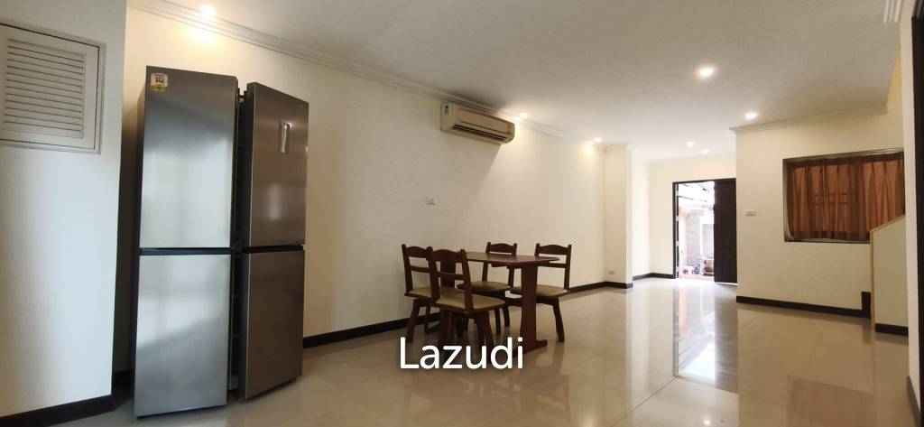 picture 3-Storey Townhouse for Sale on Pratumnak Hill, Pattaya - 4/28