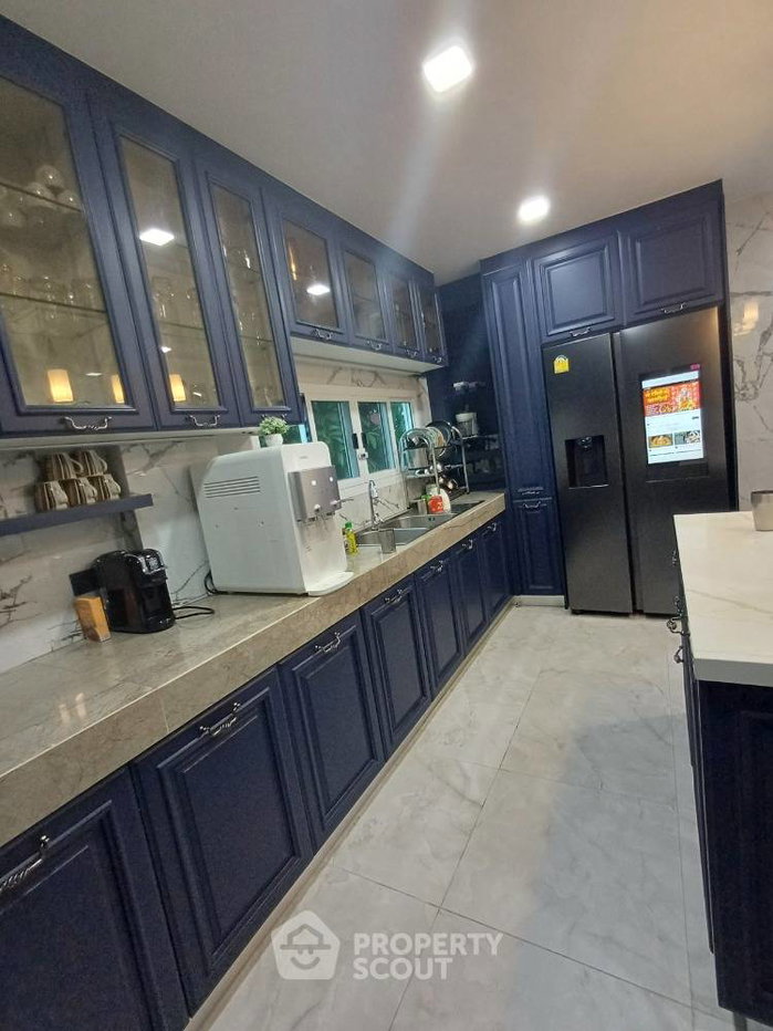 รูป บ้านเช่า 4 ห้องนอน 382 ตร.ม. เลี้ยงสัตว์ได้ ใกล้ดอกไม้ เขตประเวศ (ID 1361040) - รูปที่ 9/26