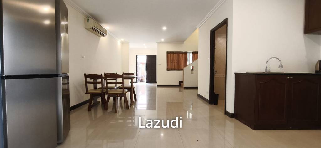 picture 3-Storey Townhouse for Sale on Pratumnak Hill, Pattaya - 2/28