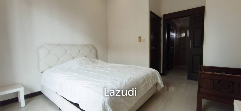 picture 3-Storey Townhouse for Sale on Pratumnak Hill, Pattaya - 17/28