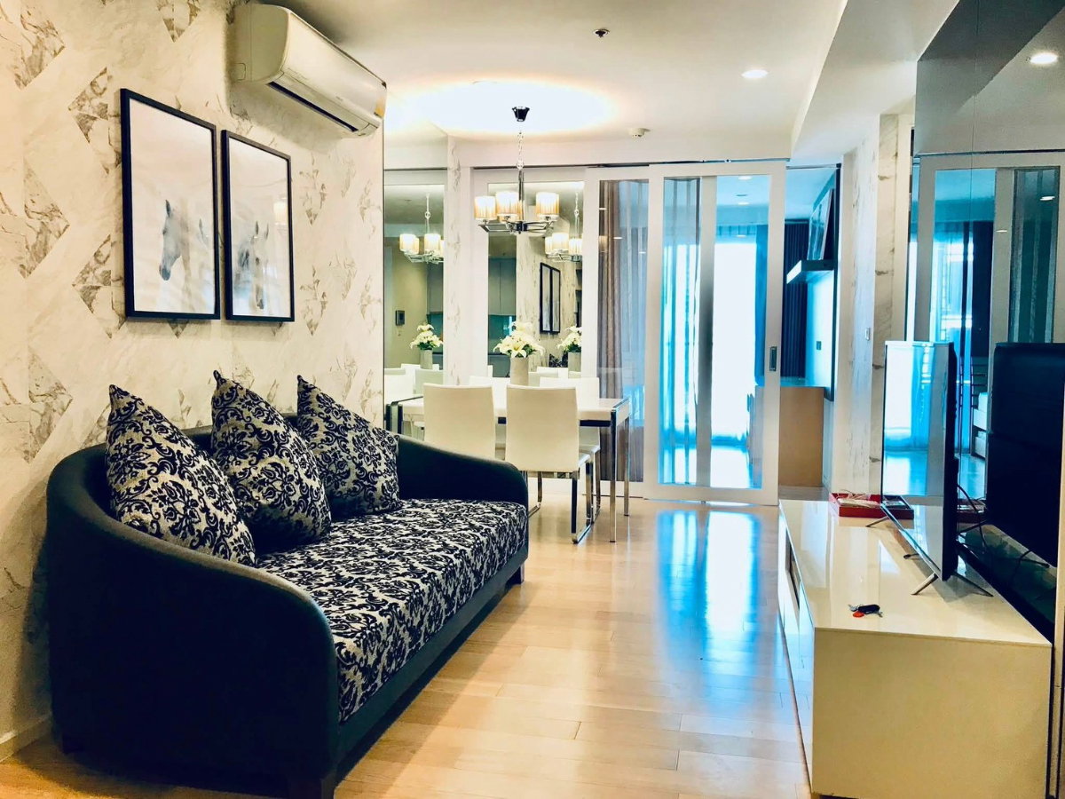 picture  15 Sukhumvit                 Residences - 1/10