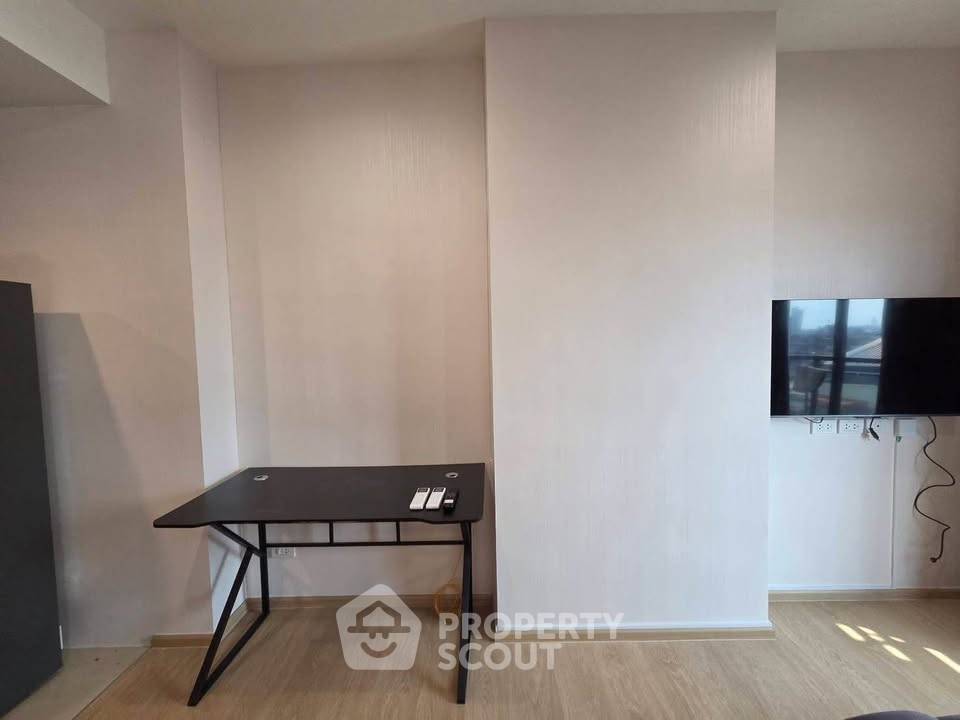 picture 1-BR 33 Sqm At Na Reva Charoennakhon, 8th Floor Near BTS Pho Nimit (ID 3148562) - 4/6