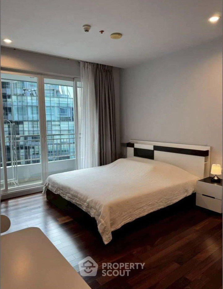 รูป คอนโด 1 ห้องนอน 33 ตร.ม. ชั้นสูง 27 ที่ Circle Condominium ใกล้ MRT เพชรบุรี (ID 3148391) - รูปที่ 4/5