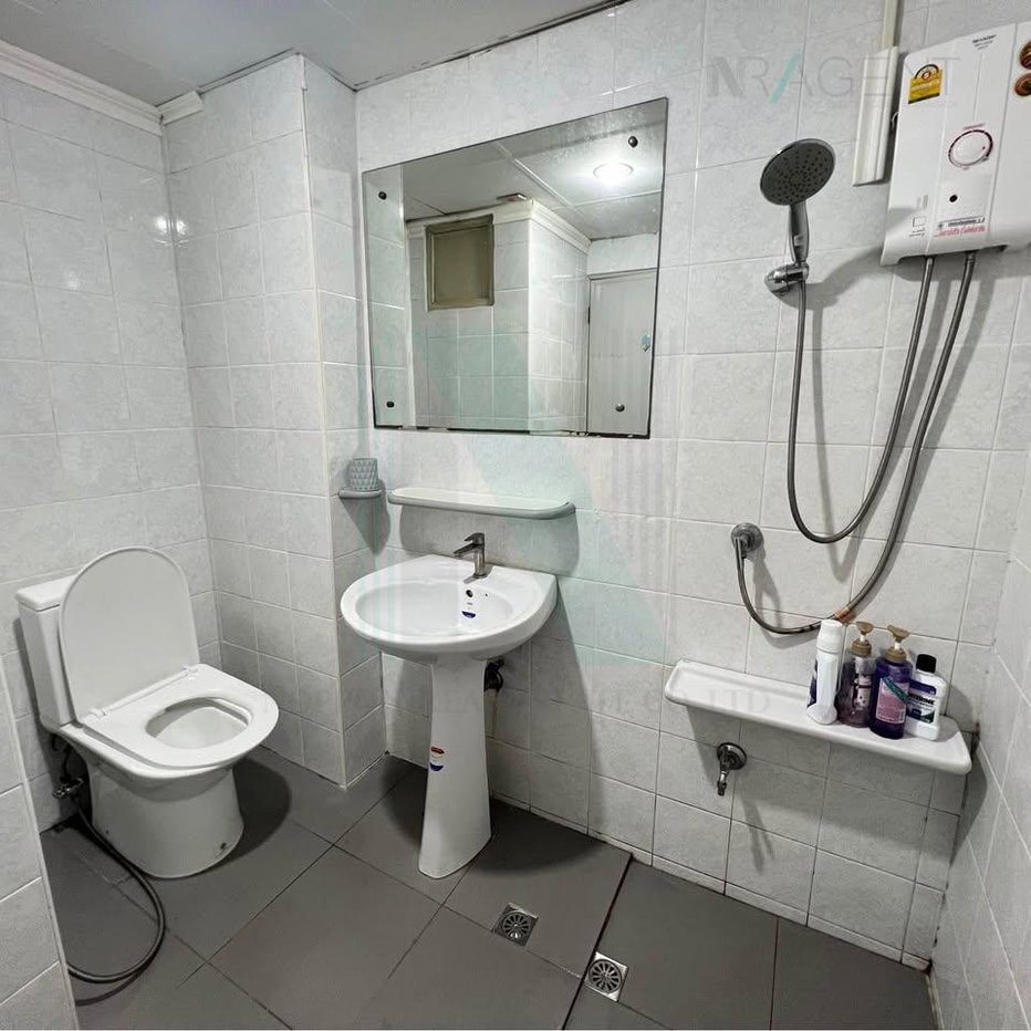 picture ðĐ For Sell Condo FIRST TOWER Building 1, Floor 10,1 bed room, Room size 70 sqm - 3/8