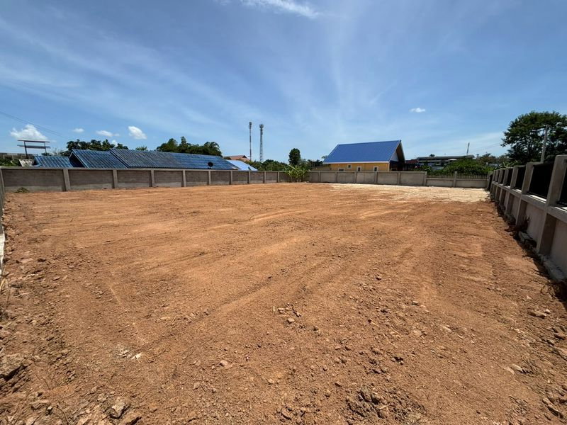 picture Beautiful plot of land for sale in Bowin, Sriracha, ready to build a house. - 1/2