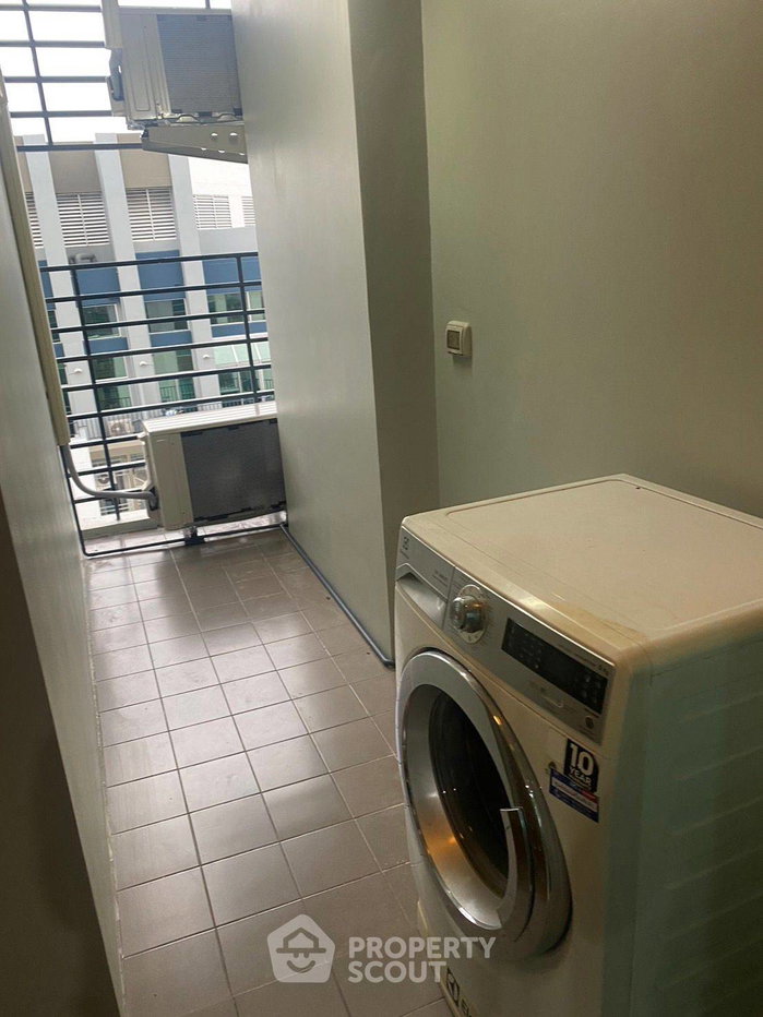 picture High-Floor 2-BR Condo At Belle Grand Rama 9, Near MRT Phra Ram 9 (ID 1747239) - 3/8