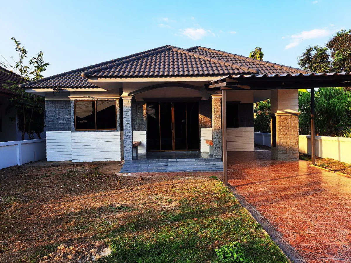 รูป 🏡 ขายด่วน! บ้านเดี่ยวชั้นเดียว รีโนเวทใหม่ พร้อมที่ดิน หมู่บ้านนพเก้า สันป่าเปา 📞 063-6649056 - รูปที่ 27/29
