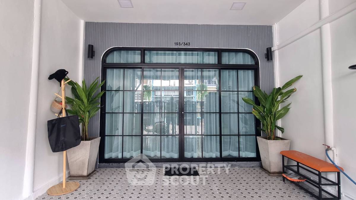 รูป ทาวน์โฮม 3 ห้องนอน พื้นที่ 144 ตร.ม. ขาย ในพัทยาใต้ (หนองปรือ) (ID 3151249) - รูปที่ 1/26