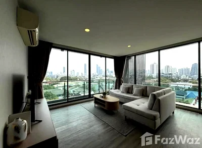 Condos for sale : Elegant Penthouse with Stunning Skyline Views | Sukhumvit 39 6639119