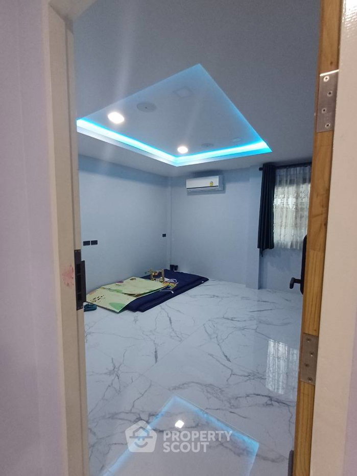 รูป บ้านเช่า 4 ห้องนอน 382 ตร.ม. เลี้ยงสัตว์ได้ ใกล้ดอกไม้ เขตประเวศ (ID 1361040) - รูปที่ 11/26