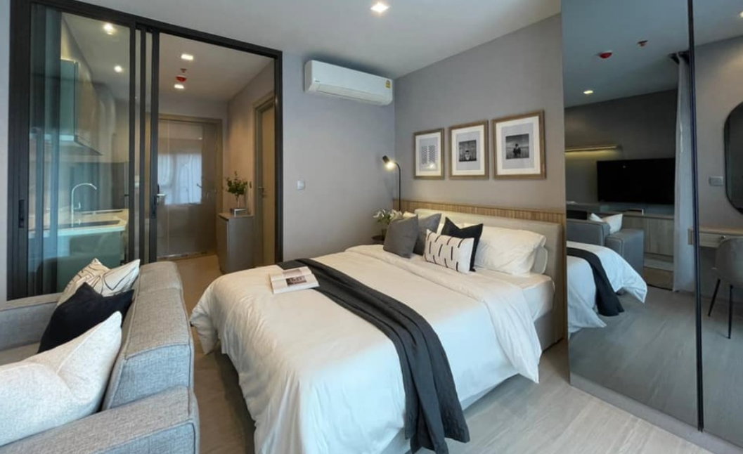 picture Life asoke rama 9   For rent Available Now  - 2/12