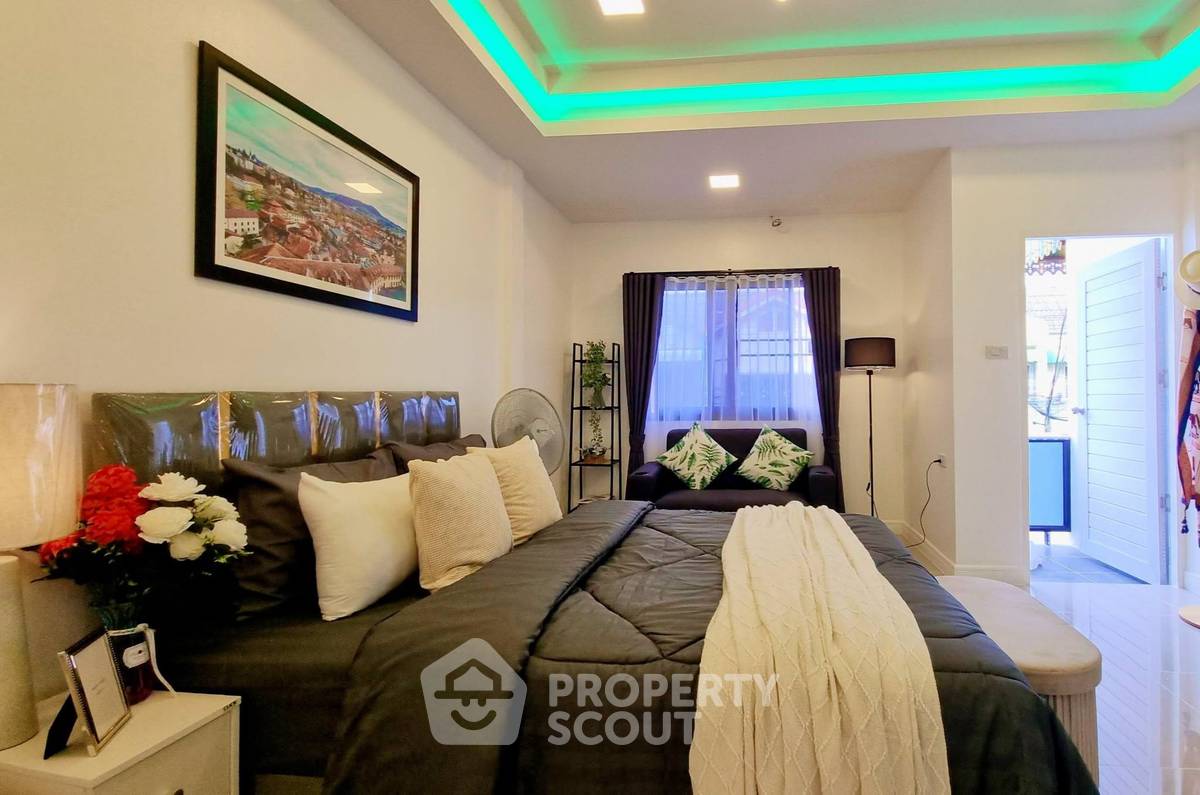รูป ทาวน์โฮม 3 ห้องนอน พื้นที่ 144 ตร.ม. ขาย ในพัทยาใต้ (หนองปรือ) (ID 3151249) - รูปที่ 17/26