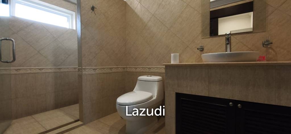 picture 3-Storey Townhouse for Sale on Pratumnak Hill, Pattaya - 23/28