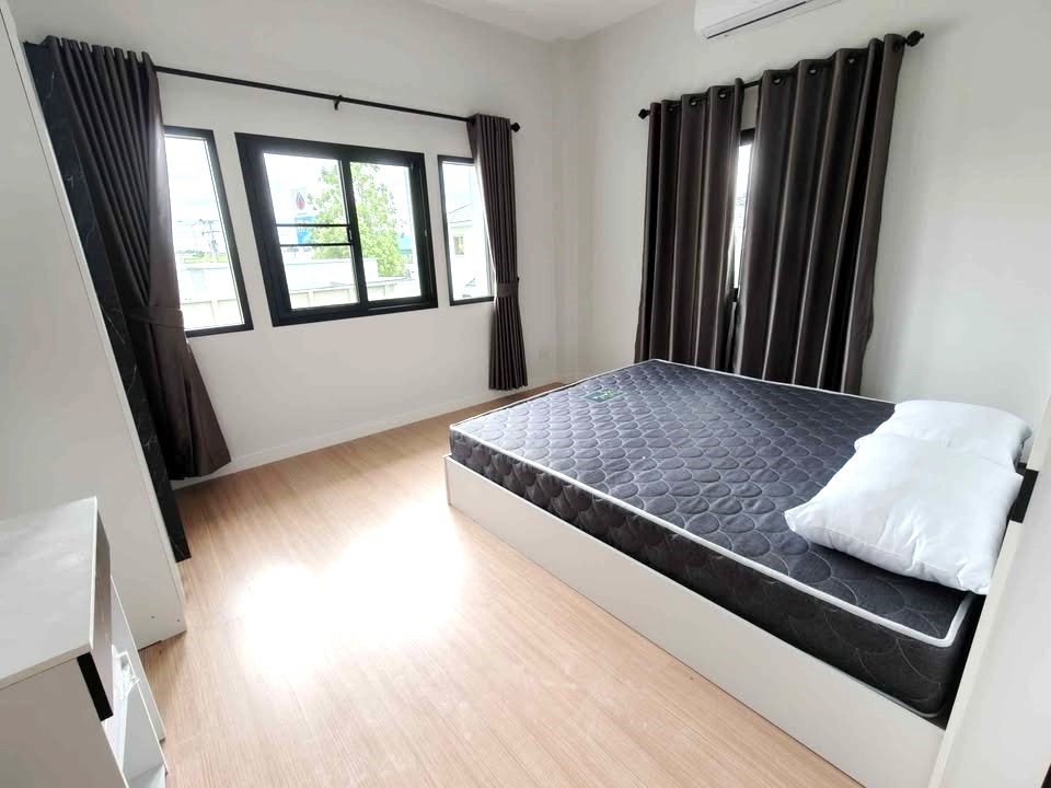 รูป 🏡✨ ให้เช่าบ้านเดี่ยว 2 ชั้น 4 ห้องนอน เลี้ยงสัตว์ตัวเล็กได้ เดินทางสะดวก ใกล้ 89 พลาซ่า เพียง 31,000 บาท/เดือน ✨🏡  #A6-H0414 - รูปที่ 13/15