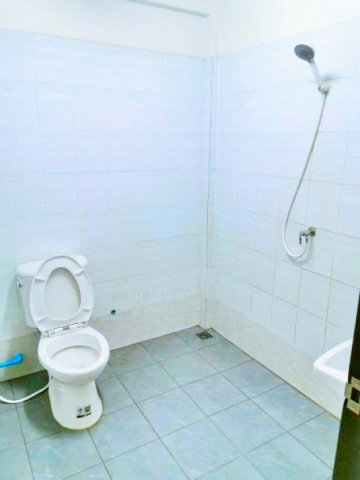 รูป ม.ศรีนครินทรวิโรฒ องครักษ์ 890ม. นครนายก อาคารพาณิชย์ให้เช่า 3 ชั้นครึ่ง 2 นอน 3 น้ำ 18 ตร.ว. 250 ตร.ม. ใกล้รพ.องครักษ์ 2.8 กม. - รูปที่ 5/8