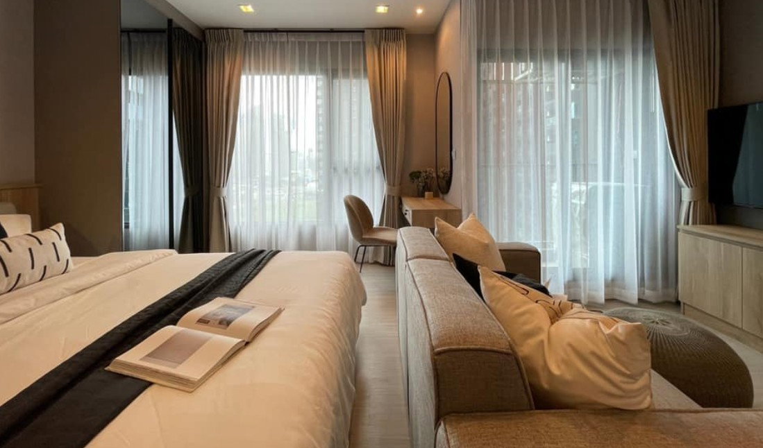 picture Life asoke rama 9   For rent Available Now  - 4/12
