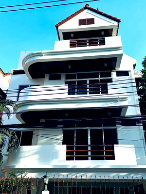 Townhouses for rent St. Andrews International School Bangkok : For Rent | 4-Storey Townhouse | Sukhumvit 39 | 5 Bedrooms | 350 Sq.m. | Near BTS Phrom Phong