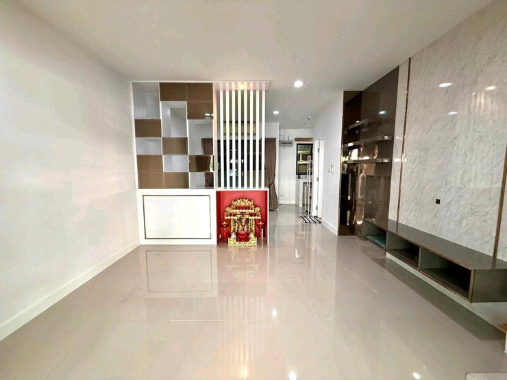 รูป ✨🏡 ขายด่วน! ทาวน์โฮม 3 ชั้น บ้านกลางเมือง กัลปพฤกษ์ พร้อมอยู่ ใกล้สาทร เพียง 3.99 ล้านบาท - รูปที่ 6/16
