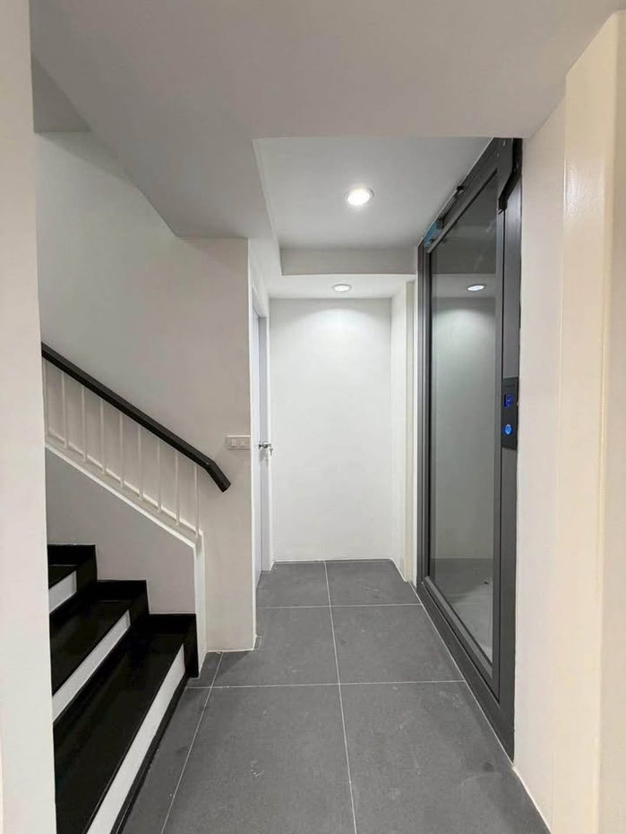 รูป 🏠 ขายบ้าน : ทาวน์โฮม 4.5 ชั้นพร้อมลิฟต์ - สุขุมวิท101   รหัสทรัพย์ | 📌LNP-H953 - รูปที่ 2/50