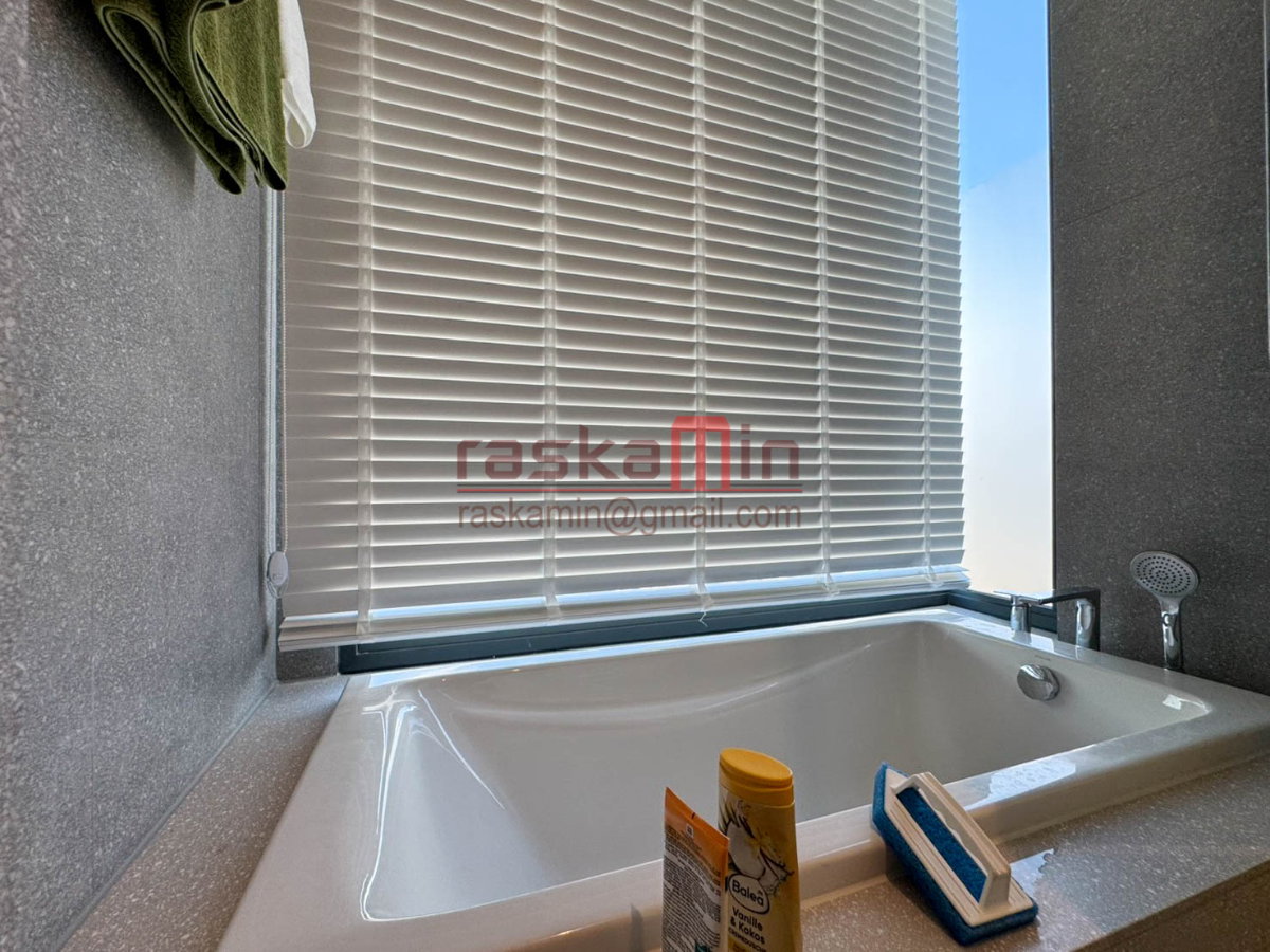 picture AROM Wongamat – 2 Bedroom Luxury Condo with Private Lift and Stunning Sea View - 14/16
