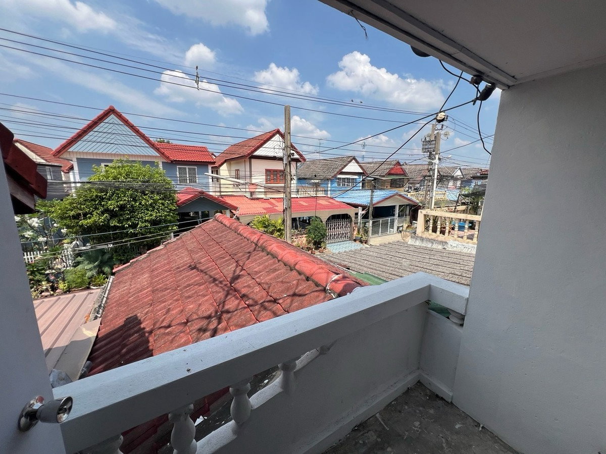 รูป รีโนเวทใหม่พร้อมอยู่! ทาวน์เฮ้าส์ 2 นอน 2 น้ำ หมู่บ้านลานทอง ปากเกร็ด ใกล้โรงพยาบาลกรุงไทย เพียง 10 นาที - รูปที่ 19/19
